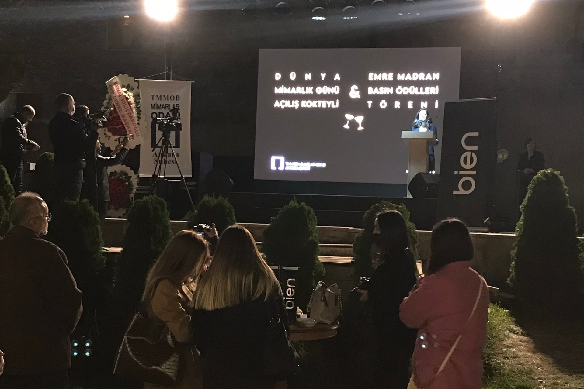 ödül töreni_9b6a973a57d004dfeda050dfb612db49.jpeg